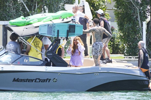 Shakira et Lewis Hamilton aperçus le mercredi 10 mai 2023 à Miami