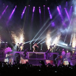 Jennifer Lopez à Bercy avec NRJ