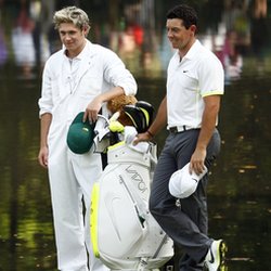 Niall Horan sur un parcours de golf