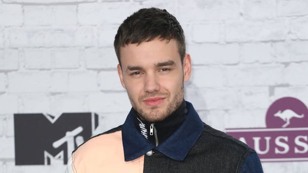 Liam Payne expose ses abdos sur Instagram