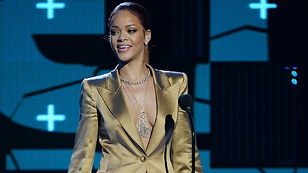 Rihanna interdit les joueurs de Pokémon Go à son concert!