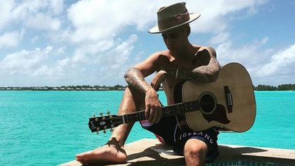 justin-bieber-a-bora-bora