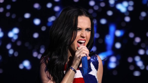 Katy Perry repousse son album après la présidentielle