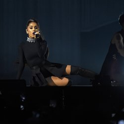 Ariana Grande : une prestation riche en émotions à Paris
