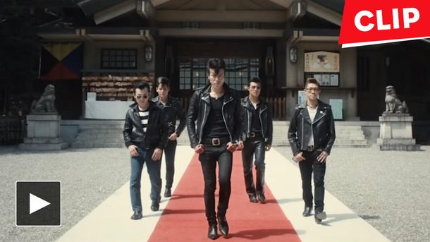 5 Seconds of Summer remonte le temps dans le clip de «Youngblood»