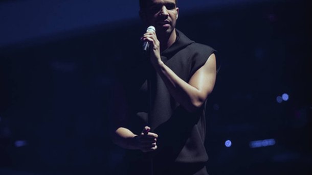 Drake dévoile un inédit sur scène!