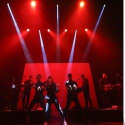 Concert Pop Love - Christine and the Queens