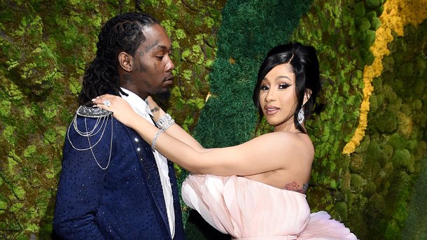 Cardi B célèbre son anniversaire de mariage avec Offset