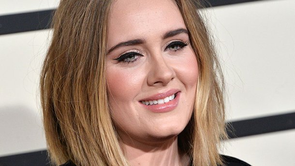 Adele emmène les enfants des victimes de l’incendie de Londres au cinéma