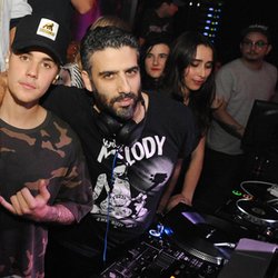 Justin Bieber dans un club de Miami