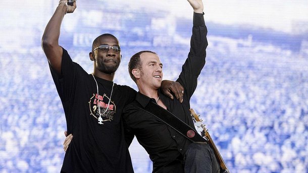 "Face à la mer" : retour sur l'inoubliable rencontre de Calogero et Passi