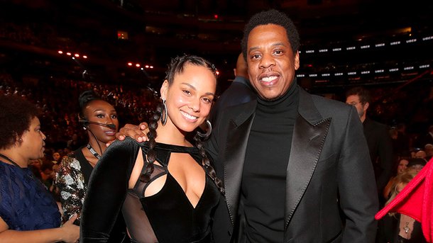 Alicia Keys et Jay-Z se retrouvent pour une performance surprise sur "Empire State of Mind"