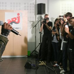 NRJ At School Jason Derulo 6