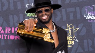 Dadju - Photocall NRJ Music Awards Paris Edition