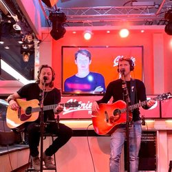 James Blunt en Concert Super Privé exceptionnel dans Le Réveil Chérie.
