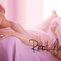 Rihanna et son parfum Rebl' Fleur