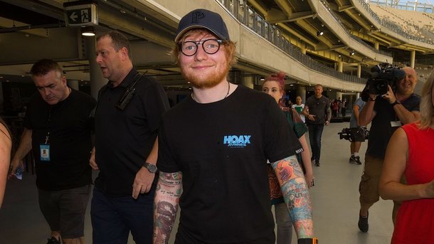 La saviez-vous ? Ed Sheeran s'est fait tatouer le nom d'un album de Taylor Swift