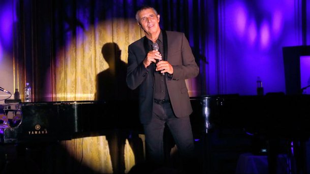 Zoom sur les talents cachés de Julien Clerc