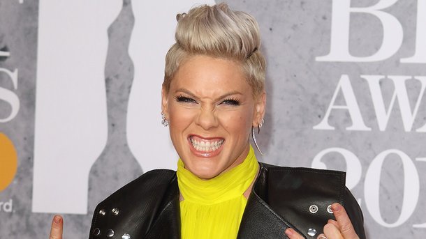 Pink dévoile «Can We Pretend» en duo avec Cash Cash