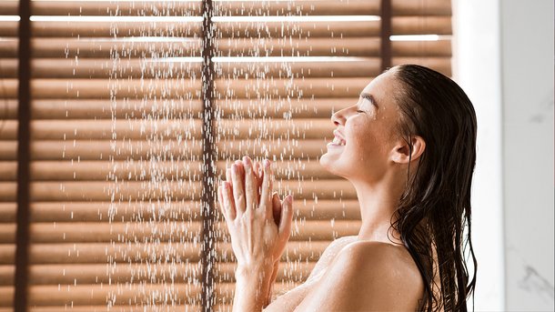 Les infos du Réveil Chérie : La partie du corps que vous lavez en premier sous la douche révèle votre personnalité