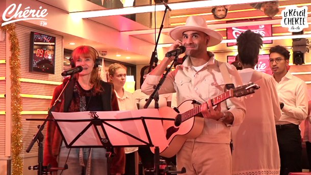 Ycare & Axelle Red chantent "Merry Christmas" de John Lennon dans Le Réveil Chérie