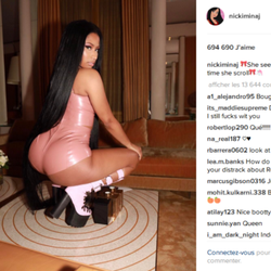 Nicki Minaj en body rose