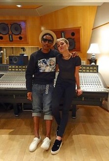 MileyCyrus : boosforlife 