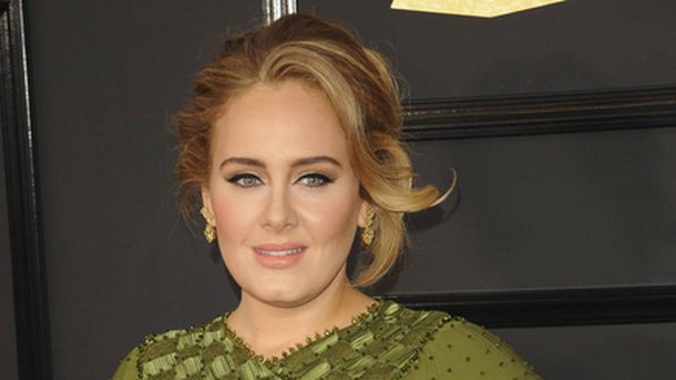 Adele: tout sur sa robe de tournée