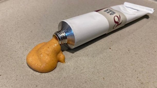 Les infos du Réveil Chérie : Un chef Italien propose des lasagnes dans un tube de dentifrice !