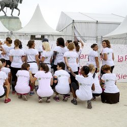 La team Fitnext/Chérie FM lors de la Parisienne