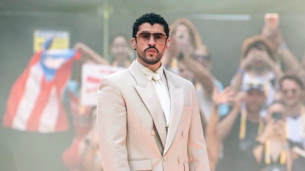 Bad Bunny à Marseille : qui était dans la Casita ? Jacquemus, Kalash et Manon de Katseye réunis