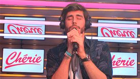 Álvaro Soler chante « La Cintura » en live