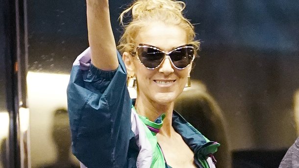 Céline Dion en total look léopard pour la Fashion Week parisienne