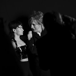 Christine and The Queens et Nicola Sirkis (Indochine) - Backstage NRJ Music Awards Paris Edition