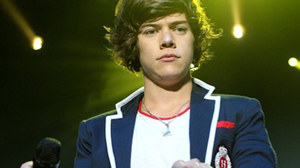 Harry Styles : il fait la fête avec des étudiantes !
