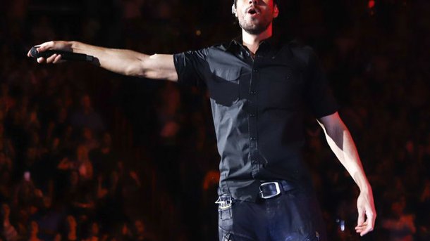 Focus sur "Enrique", le premier album en anglais d'Enrique Iglesias