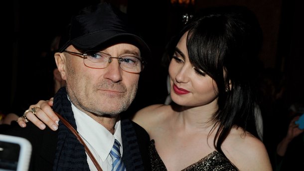 Phil Collins : sa fille Lily Collins, la star d'"Emily in Paris", chante un de ses tubes