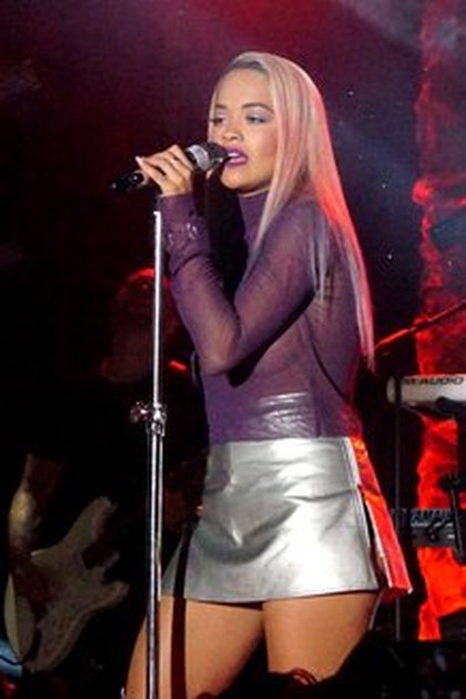 Rita Ora : super sexy sur scène à Los Angeles!