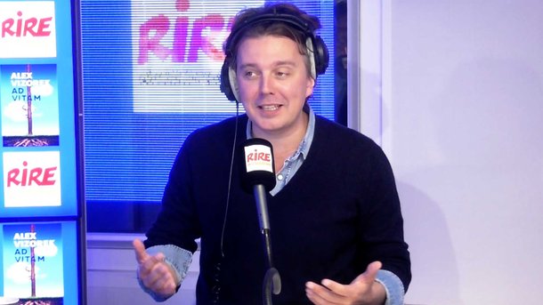 Alex Vizorek raconte que, petit, il était le premier en bas, lors des exercices anti-incendie !