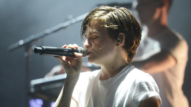 Christine and the Queens : bientôt numéro un en Angleterre avec «Chris»