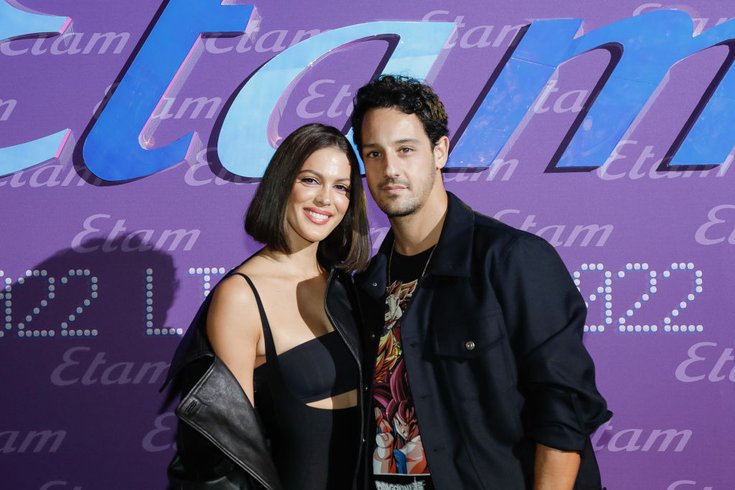 Iris Mittenaere et Diego El Glaoui au défilé Printemps/Été d'Etam 2023