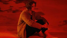 Lewis Capaldi : ses clips les plus élégants