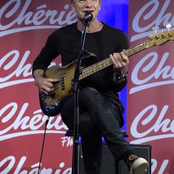 Sting sur Chérie FM