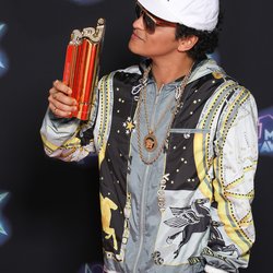 Bruno Mars - Cérémonie NRJ Music Awards 2016