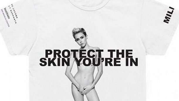 Miley Cyrus : se déshabille pour la bonne cause