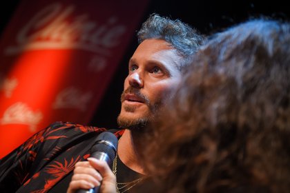 Matt Pokora répond aux questions de nos journalistes Chérie FM lors de son Concert Super Privé