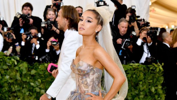 Ariana Grande: son hommage émouvant aux victimes de Manchester