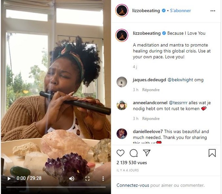 Lizzo offre une séance de médiation à ses fans en vidéo