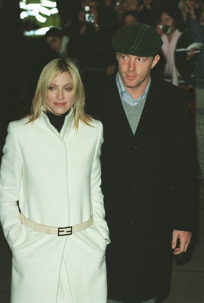 Année 2000, Madonna et sa période « Music »