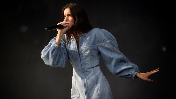 Charlotte Cardin annonce la sortie de "Memories”, son nouveau single
